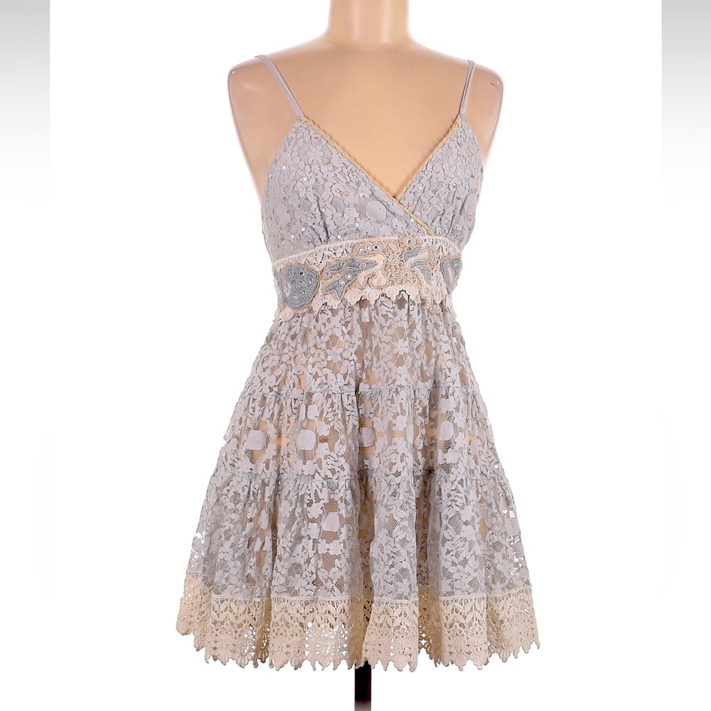 Antico Sartoria by Giacomo Cinqe Dress Sz M Adorable lavender lace and sequin.